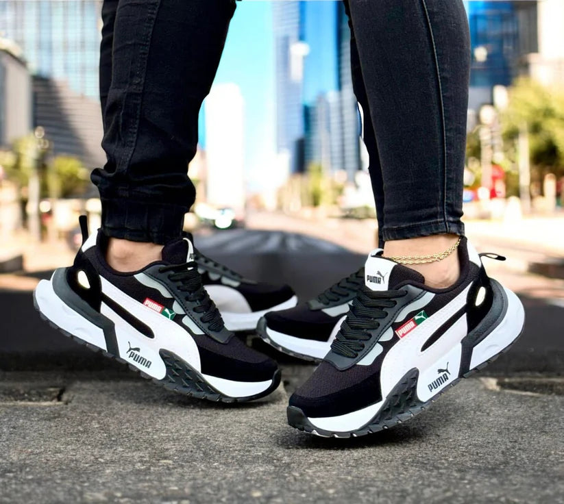 ¡OFERTA BLACK FRIDAY! STYLE RIDER ZINC PUMA ORIGINAL UNISEX + ¡MEDIAS DE REGALO!