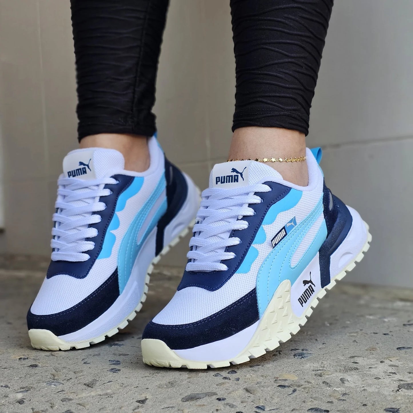 ¡OFERTA BLACK FRIDAY! STYLE RIDER ZINC PUMA ORIGINAL UNISEX + ¡MEDIAS DE REGALO!